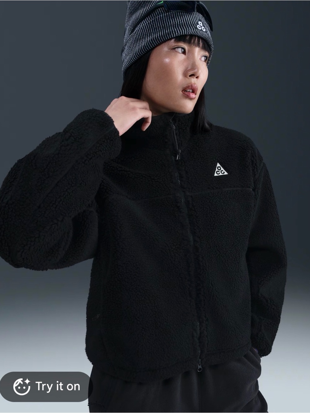 Nike ACG Women’s Black Sherpa Teddy Jacket